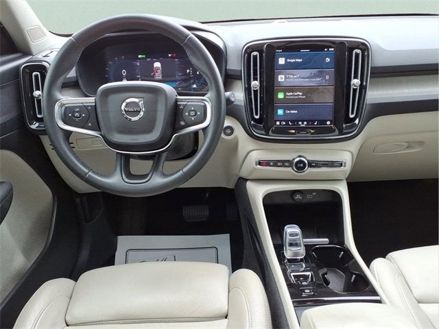 2023 Volvo XC40 Plus Bright Theme