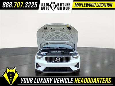2023 Volvo XC40 Plus Bright Theme