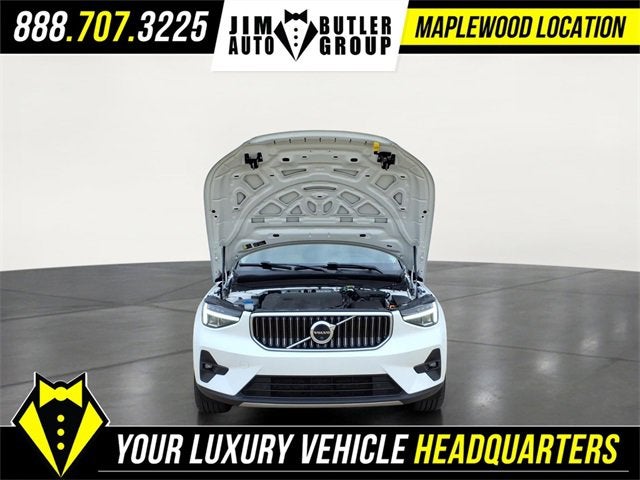 2023 Volvo XC40 Plus Bright Theme