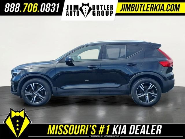 2023 Volvo XC40 Core