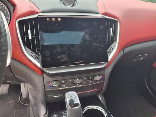 2022 Maserati Ghibli Modena Q4