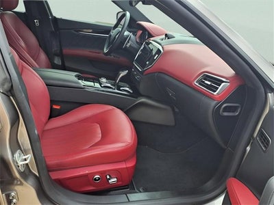 2022 Maserati Ghibli Modena Q4