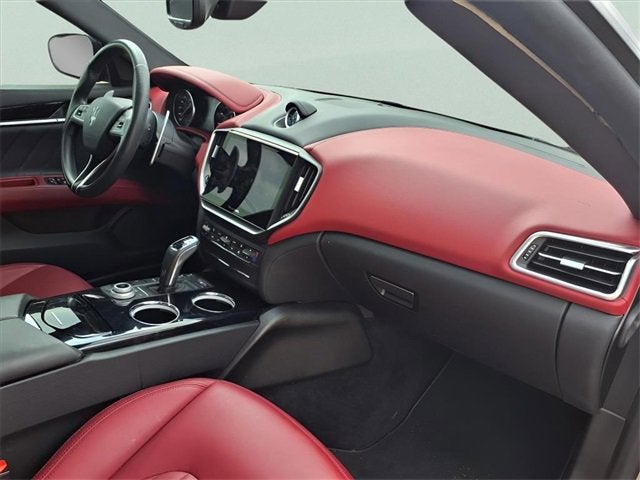 2022 Maserati Ghibli Modena Q4