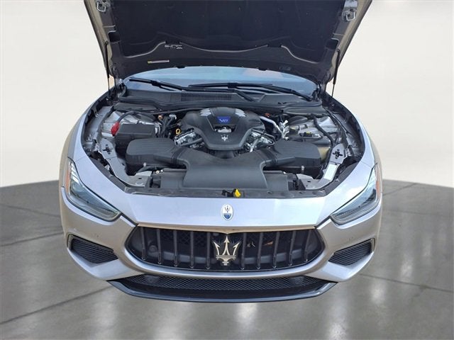 2022 Maserati Ghibli Modena Q4