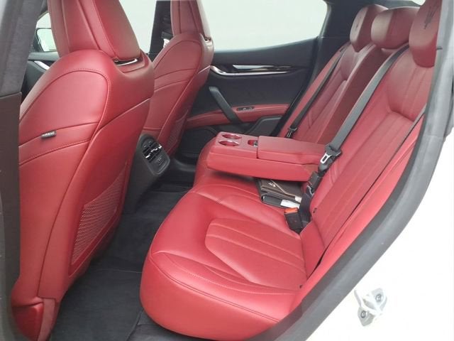 2022 Maserati Ghibli Modena Q4