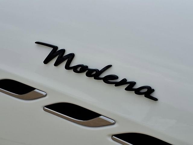 2022 Maserati Ghibli Modena Q4