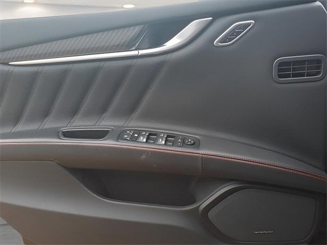 2021 Maserati Ghibli Trofeo