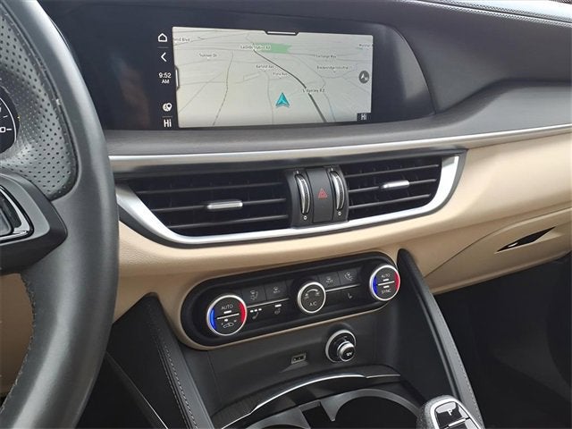 2023 Alfa Romeo Stelvio Lusso AWD