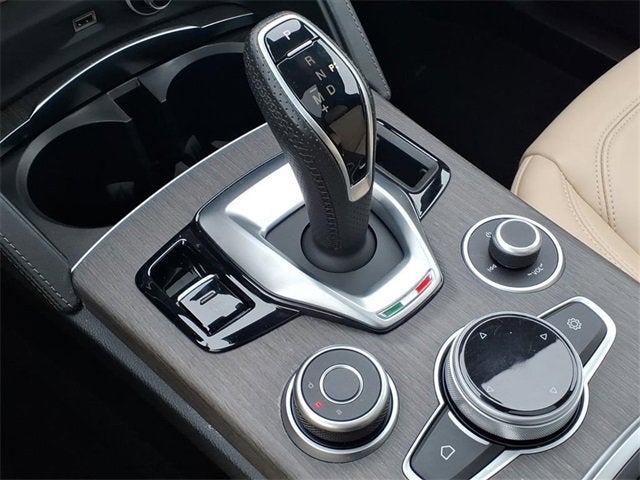 2023 Alfa Romeo Stelvio Lusso AWD