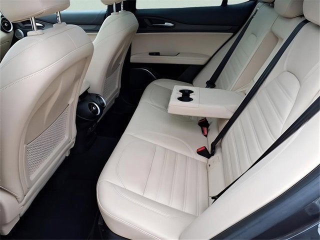 2023 Alfa Romeo Stelvio Lusso AWD