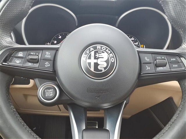 2023 Alfa Romeo Stelvio Lusso AWD