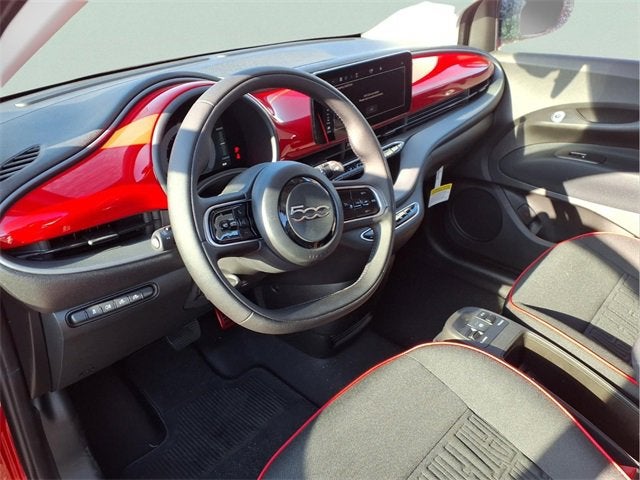 2025 FIAT 500e INSPI(RED) FWD