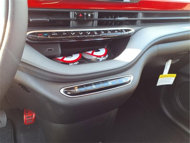 2025 FIAT 500e INSPI(RED) FWD