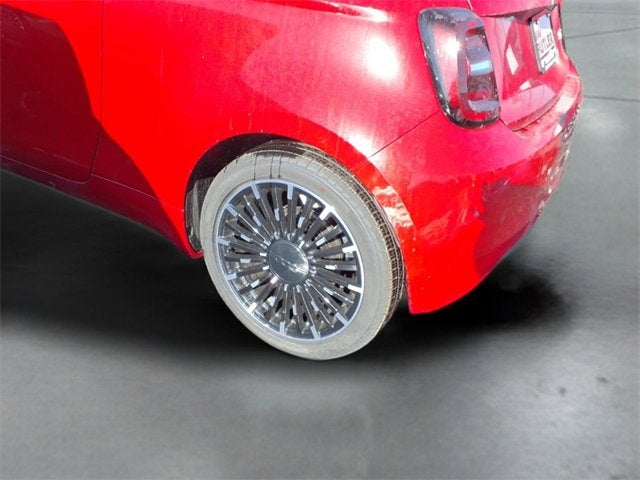 2025 FIAT 500e INSPI(RED) FWD
