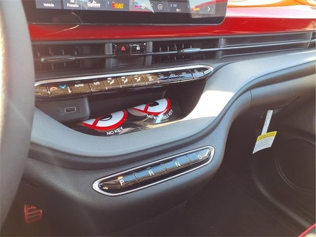 2025 FIAT 500e INSPI(RED) FWD