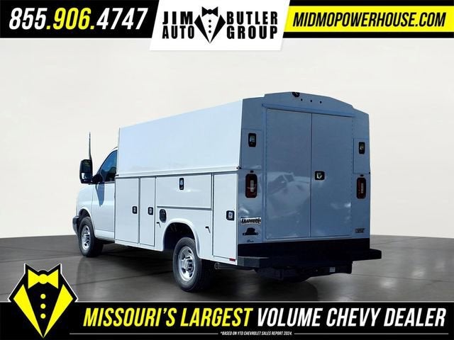 2026 Chevrolet Express Cutaway 3500 1WT