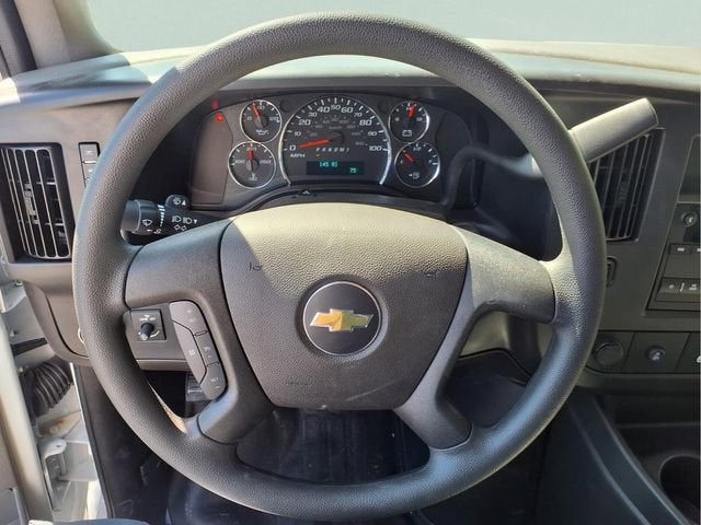 2026 Chevrolet Express Cutaway 3500 1WT