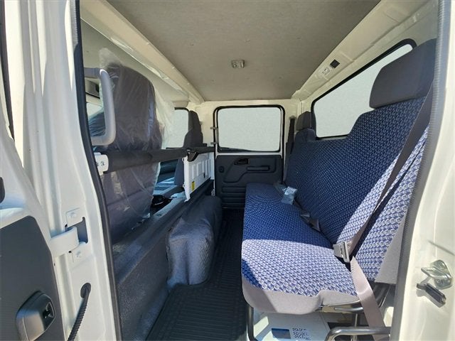 2025 Chevrolet Low Cab Forward 5500 XG Base